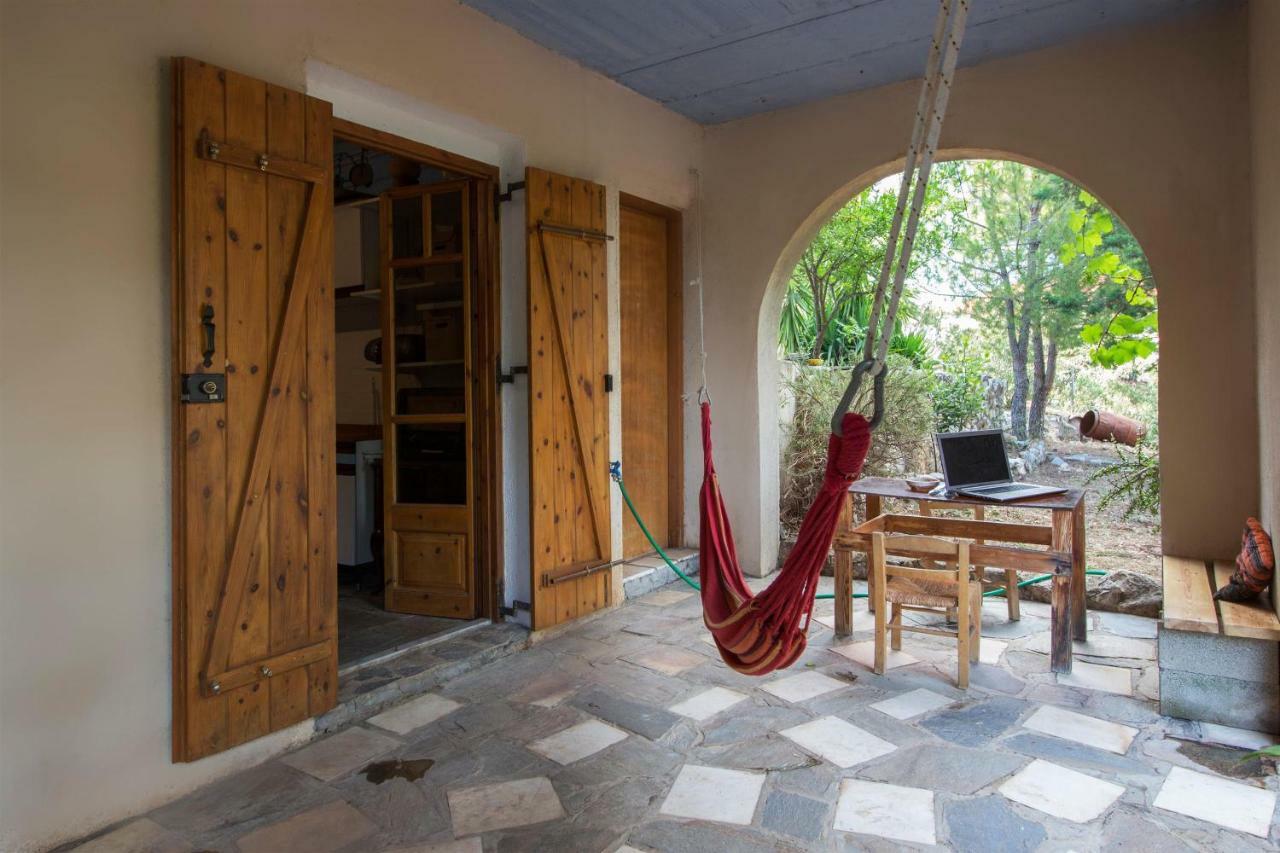 ליגוריו Mavilia Traditional Guesthouse מראה חיצוני תמונה